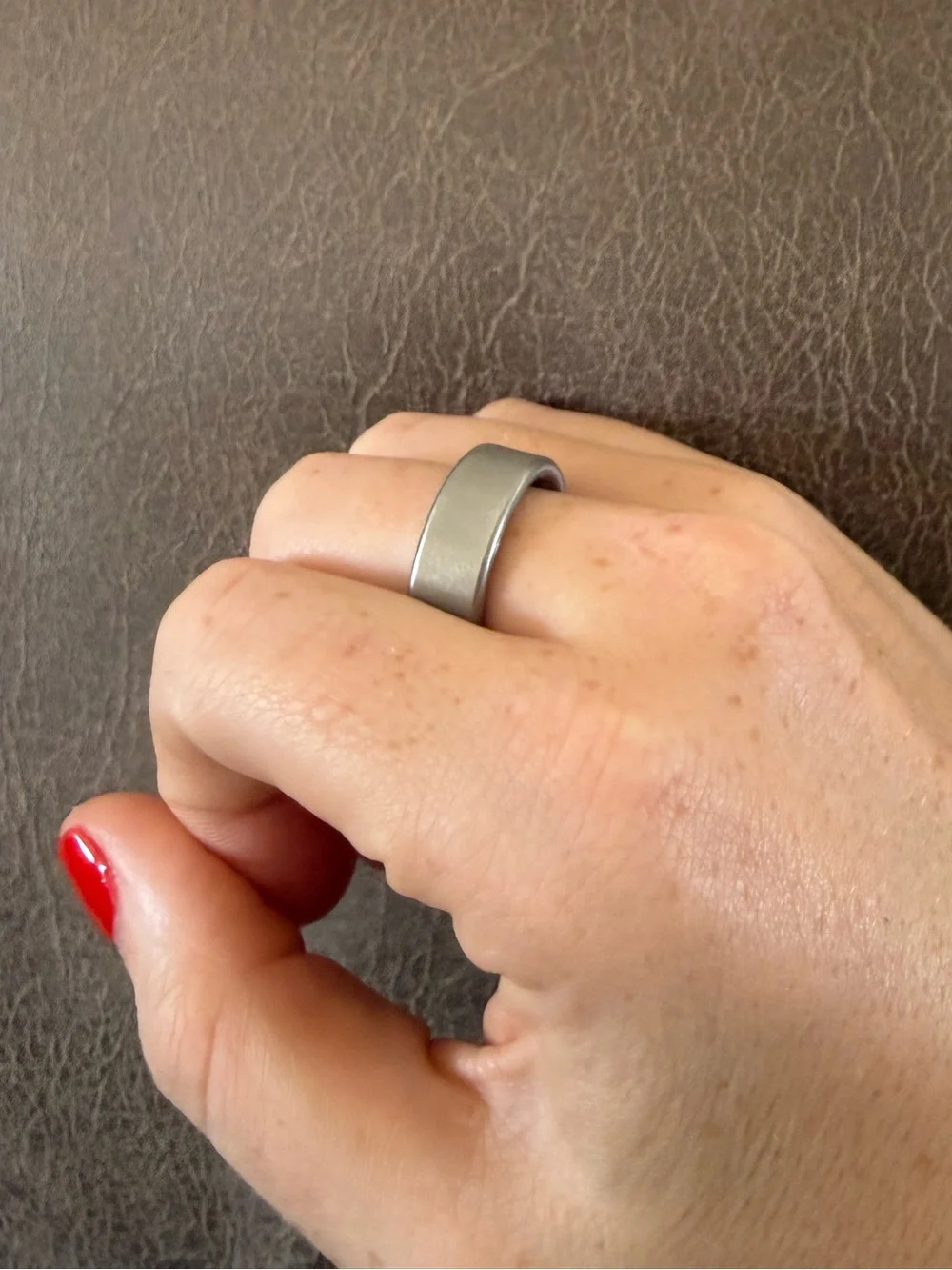 Oura Smart Ring Gen4 — Brushed Silver Finish